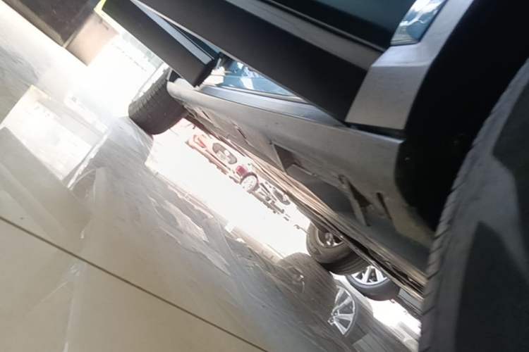 Used Mazda CX-4 2016 2.0L Automatic 2WD Blue Sky Dynamic Edition Right Side Sill
