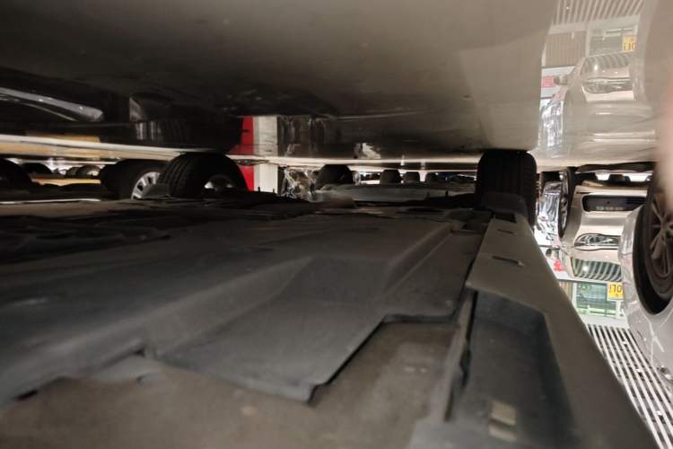Used Mazda CX-4 2016 2.0L Automatic 2WD Blue Sky Dynamic Edition Right Side Sill