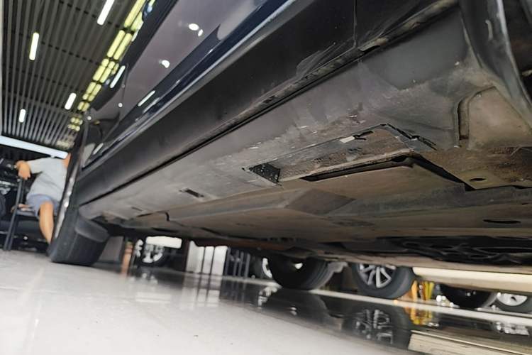 Used Mazda CX-4 2016 2.0L Automatic 2WD Blue Sky Luxury Edition Right Side Sill