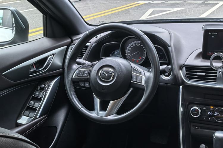 Used Mazda CX-4 2016 2.5L Automatic 4x4 Sky Blue Passion Edition Interior 3