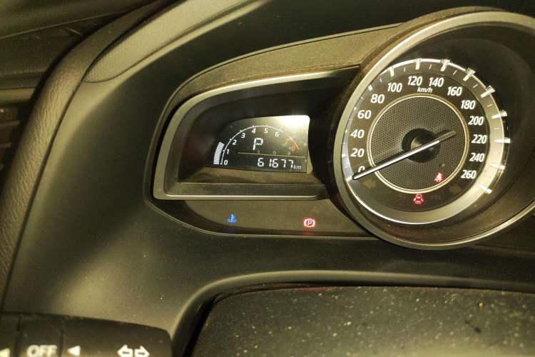 Used Mazda CX-4 2016 2.0L Automatic 2WD Blue Sky Dynamic Edition Odometer Close Up