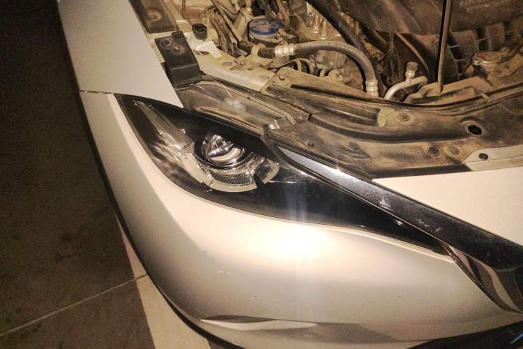 Used Mazda CX-4 2016 2.0L Automatic 2WD Blue Sky Dynamic Edition Right Front Headlight