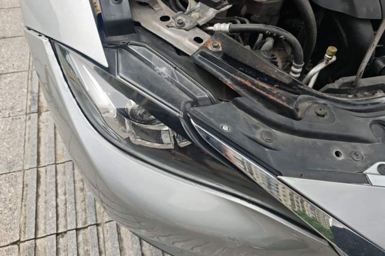 Used Mazda CX-4 2016 2.0L Automatic 2WD Blue Sky Dynamic Leather Edition Right Front Headlight