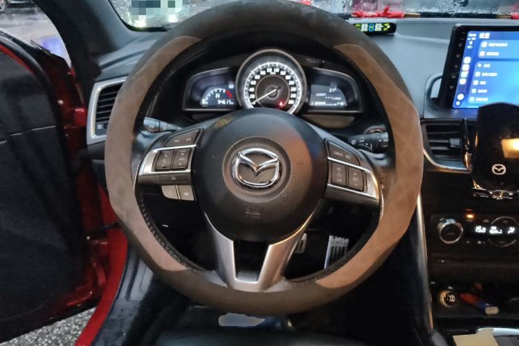 Used Mazda CX-4 2016 2.5L Automatic 4x4 Sky Blue Passion Edition Steering Wheel