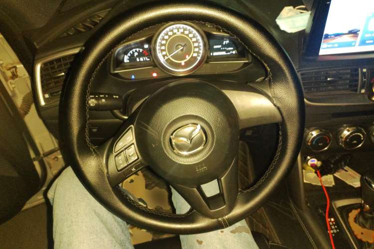 Used Mazda CX-4 2016 2.0L Automatic 2WD Blue Sky Dynamic Edition Steering Wheel
