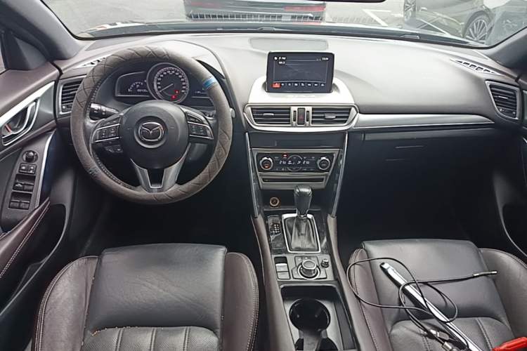 Used Mazda CX-4 2016 2.0L Automatic 2WD Blue Sky Luxury Edition Center Console
