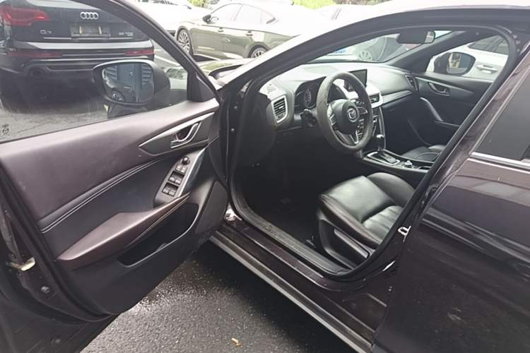 Used Mazda CX-4 2016 2.0L Automatic 2WD Blue Sky Luxury Edition Driver Seat