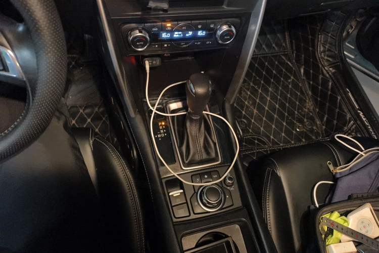 Used Mazda CX-4 2016 2.0L Automatic 2WD Blue Sky Dynamic Edition Gear Lever