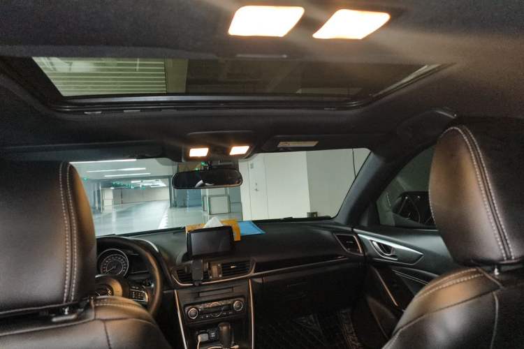 Used Mazda CX-4 2016 2.0L Automatic 2WD Blue Sky Dynamic Edition Headliner