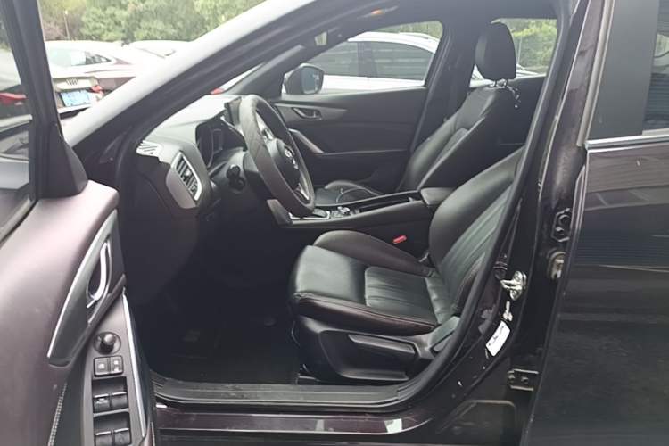 Used Mazda CX-4 2016 2.0L Automatic 2WD Blue Sky Luxury Edition Left Front Seat