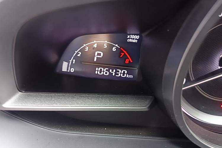 Used Mazda CX-4 2016 2.0L Automatic 2WD Blue Sky Luxury Edition Odometer Close Up