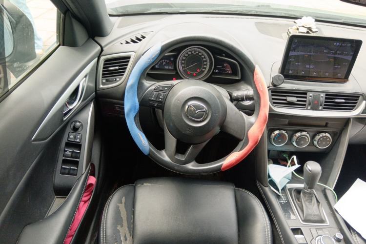 Used Mazda CX-4 2016 2.0L Automatic 2WD Blue Sky Dynamic Edition Steering Wheel