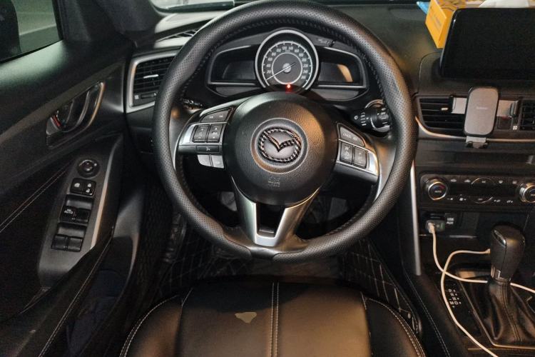 Used Mazda CX-4 2016 2.0L Automatic 2WD Blue Sky Dynamic Edition Steering Wheel