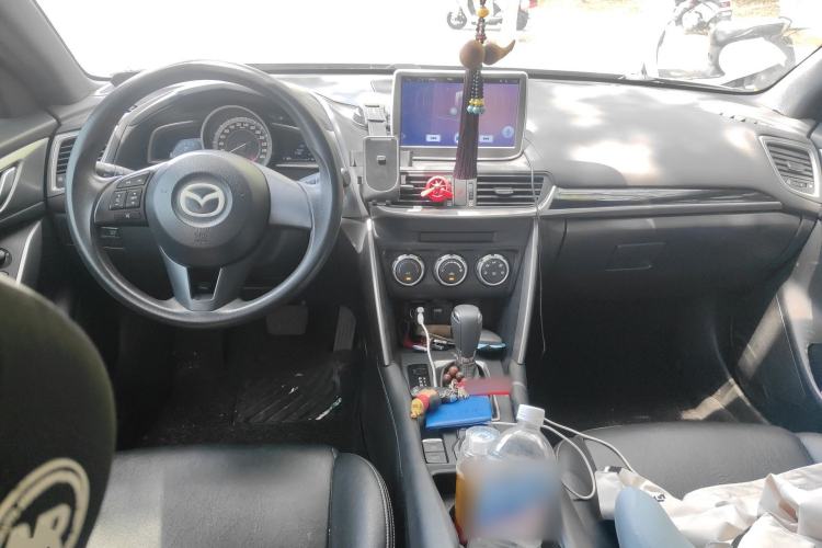 Used Mazda CX-4 2016 2.0L Automatic 2WD Blue Sky Dynamic Edition Center Console
