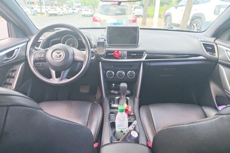 Used Mazda CX-4 2016 2.0L Automatic 2WD Blue Sky Dynamic Edition Center Console
