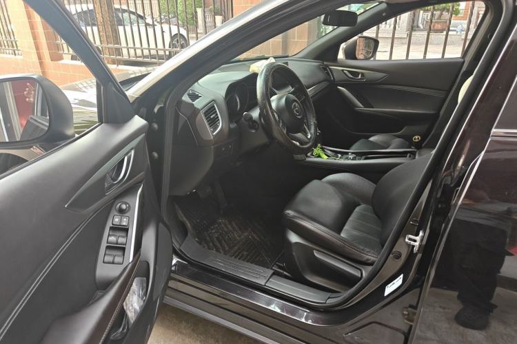 Used Mazda CX-4 2016 2.0L Automatic 2WD Blue Sky Luxury Edition Driver Seat