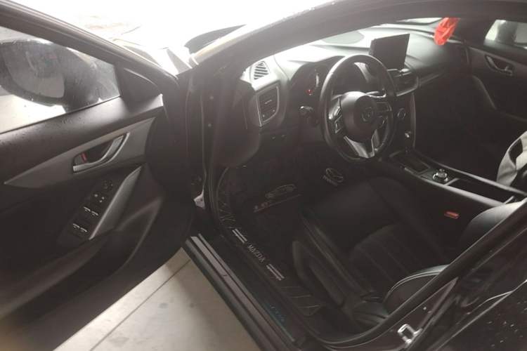 Used Mazda CX-4 2016 2.0L Automatic 2WD Blue Sky Dynamic Leather Edition Driver Seat