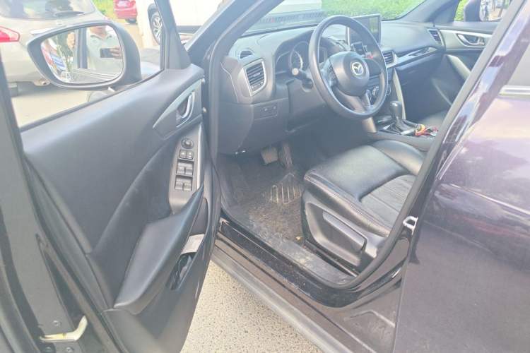 Used Mazda CX-4 2016 2.0L Automatic 2WD Blue Sky Dynamic Edition Driver Seat