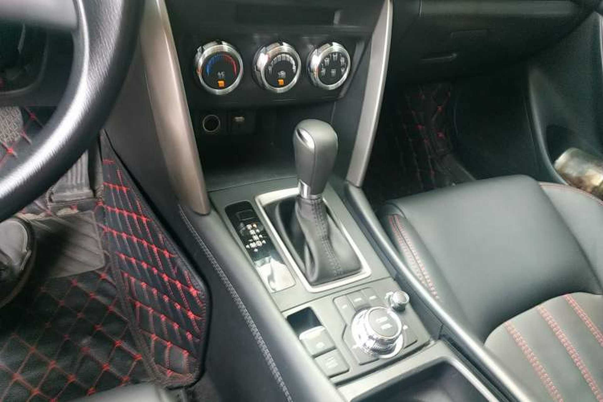 Used Mazda CX-4 2016 2.0L Automatic 2WD Blue Sky Dynamic Edition Gear Lever