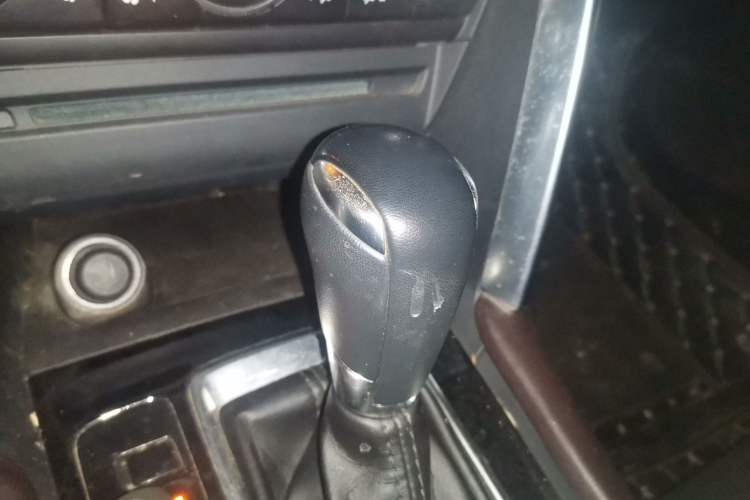 Used Mazda CX-4 2016 2.0L Automatic 2WD Blue Sky Luxury Edition Gear Lever
