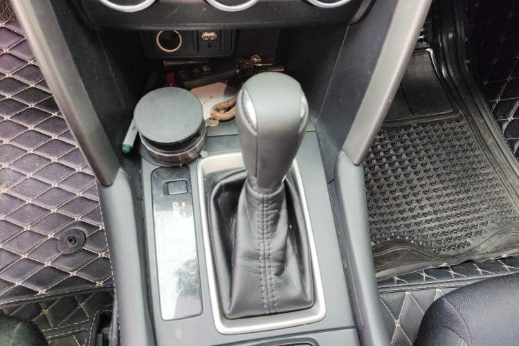 Used Mazda CX-4 2016 2.0L Automatic 2WD Blue Sky Dynamic Edition Gear Lever
