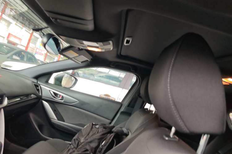 Used Mazda CX-4 2016 2.0L Automatic 2WD Blue Sky Dynamic Edition Headliner