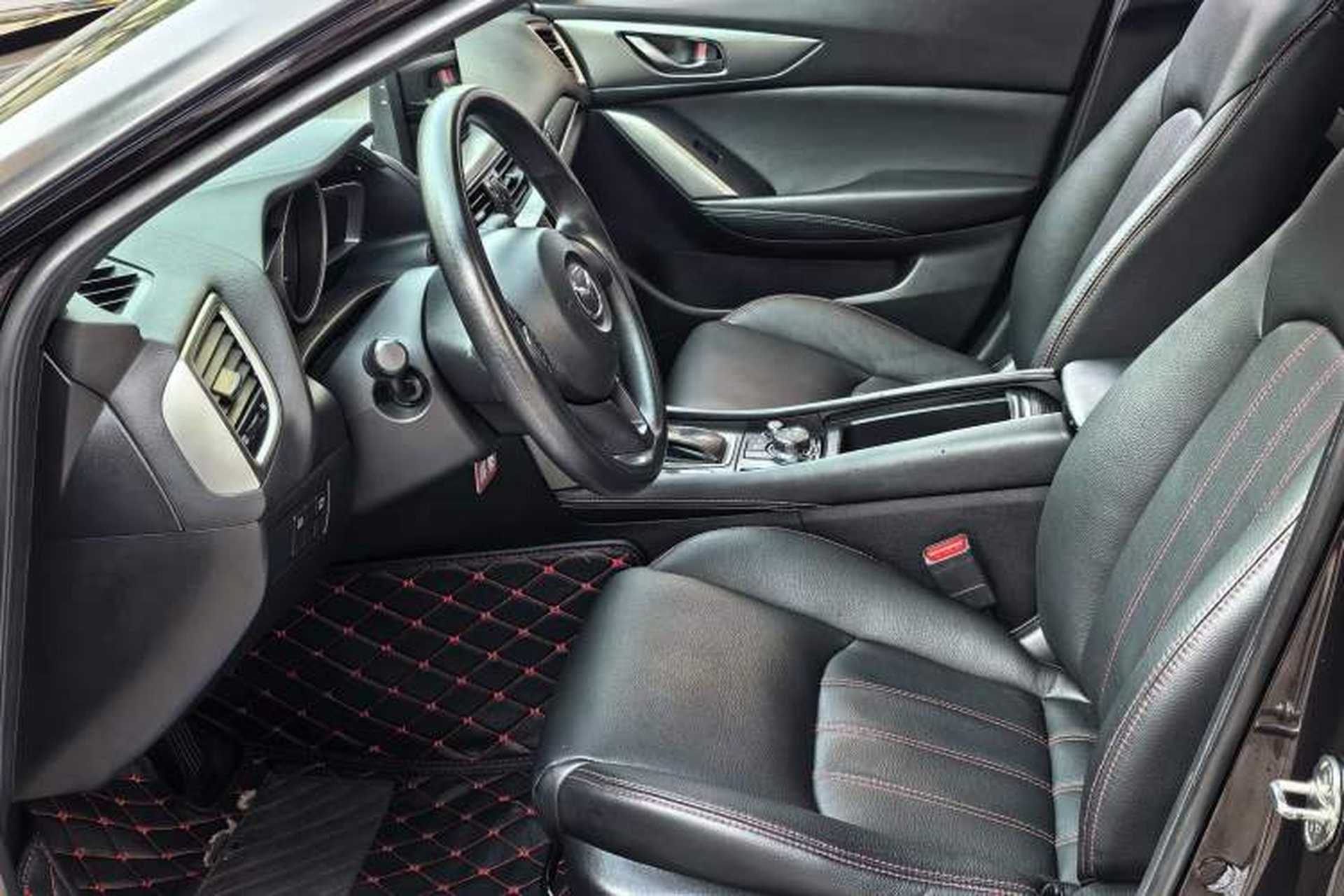 Used Mazda CX-4 2016 2.0L Automatic 2WD Blue Sky Dynamic Edition Interior 1