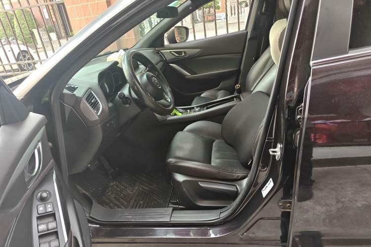 Used Mazda CX-4 2016 2.0L Automatic 2WD Blue Sky Luxury Edition Left Front Seat