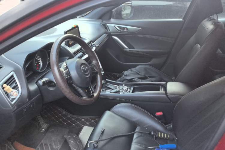 Used Mazda CX-4 2016 2.0L Automatic 2WD Blue Sky Luxury Edition Left Front Seat