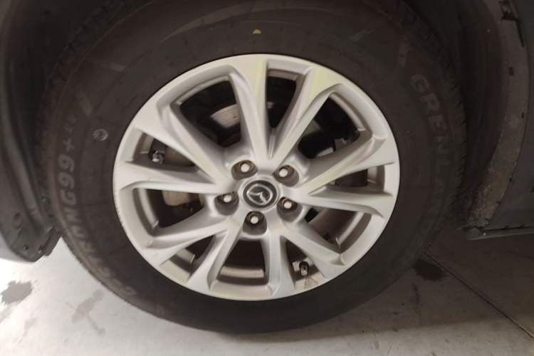 Used Mazda CX-4 2016 2.0L Automatic 2WD Blue Sky Dynamic Leather Edition Left Front Wheel Hub