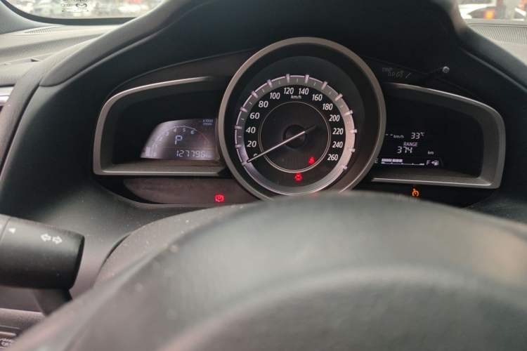 Used Mazda CX-4 2016 2.0L Automatic 2WD Blue Sky Luxury Edition Odometer Close Up