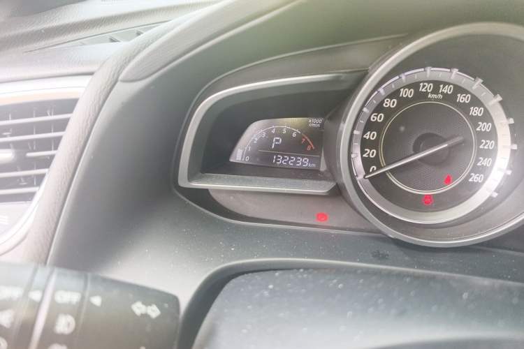 Used Mazda CX-4 2016 2.0L Automatic 2WD Blue Sky Luxury Edition Odometer Close Up
