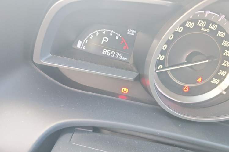 Used Mazda CX-4 2016 2.0L Automatic 2WD Blue Sky Dynamic Edition Odometer Close Up