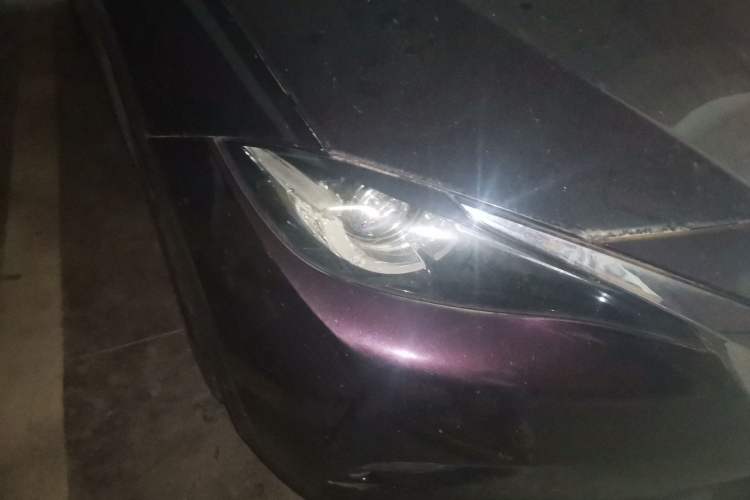 Used Mazda CX-4 2016 2.0L Automatic 2WD Blue Sky Luxury Edition Right Front Headlight