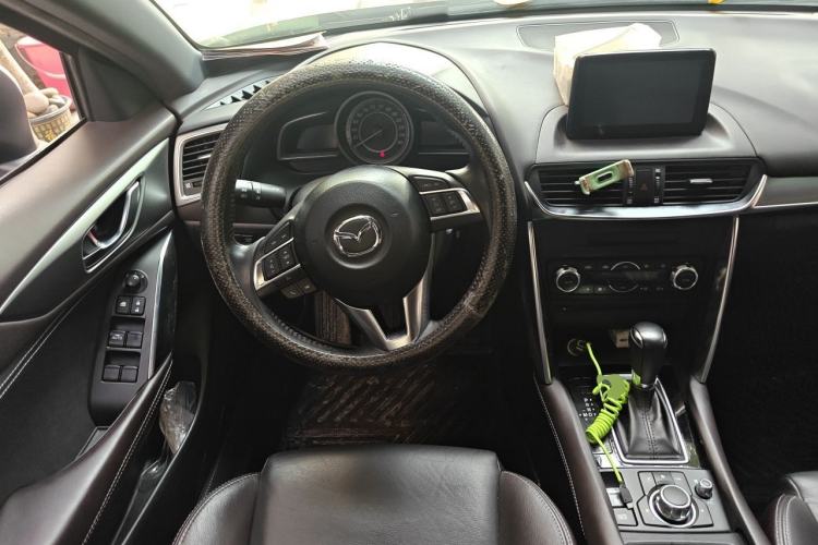 Used Mazda CX-4 2016 2.0L Automatic 2WD Blue Sky Luxury Edition Steering Wheel