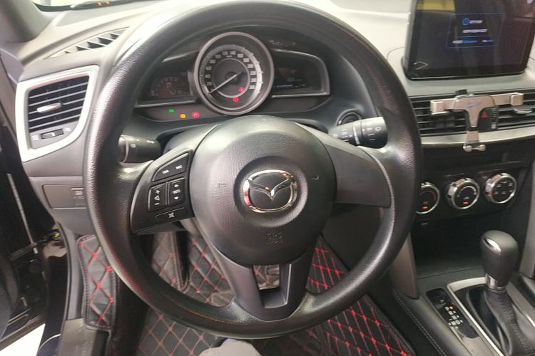 Used Mazda CX-4 2016 2.0L Automatic 2WD Blue Sky Dynamic Edition Steering Wheel