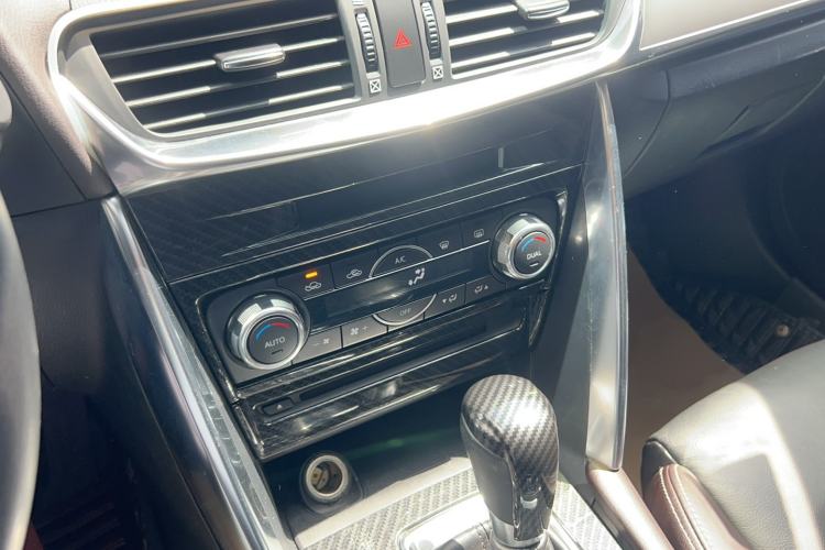 Used Mazda CX-4 2016 2.0L Automatic 2WD Blue Sky Luxury Edition Audio And AC Panel