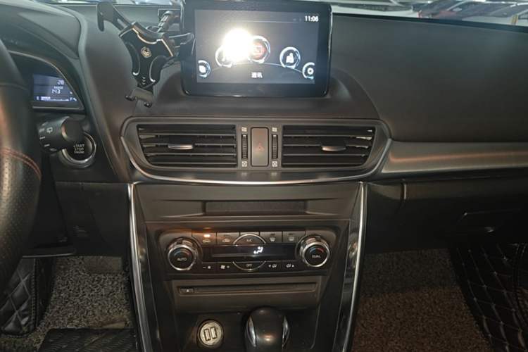 Used Mazda CX-4 2016 2.0L Automatic 2WD Blue Sky Luxury Edition Audio And AC Panel