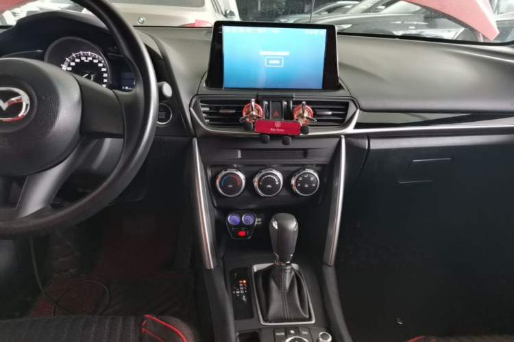 Used Mazda CX-4 2016 2.0L Automatic 2WD Blue Sky Dynamic Edition Audio And AC Panel