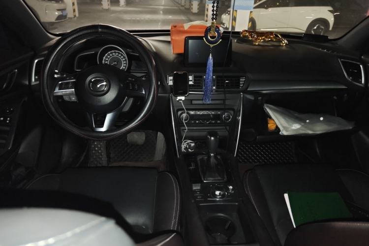 Used Mazda CX-4 2016 2.0L Automatic 2WD Blue Sky Luxury Edition Center Console