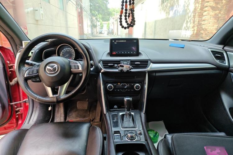 Used Mazda CX-4 2016 2.0L Automatic 2WD Blue Sky Luxury Edition Center Console