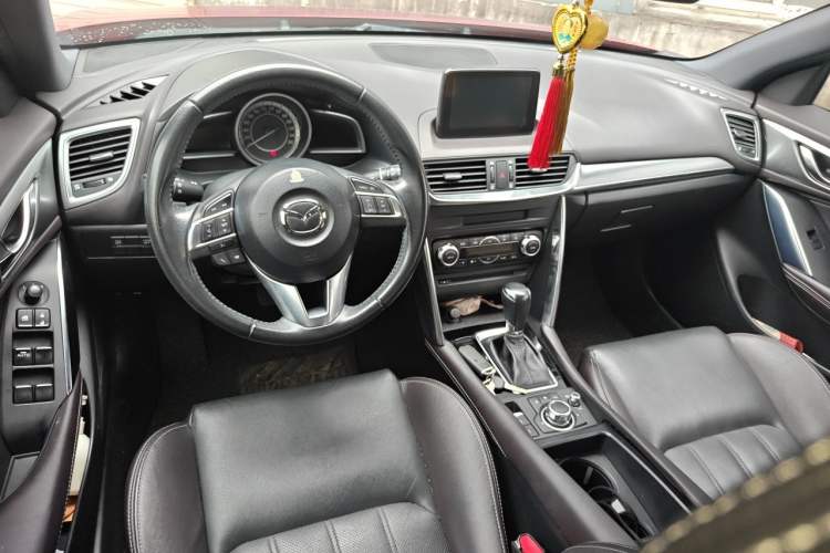 Used Mazda CX-4 2016 2.0L Automatic 2WD Blue Sky Luxury Edition Center Console