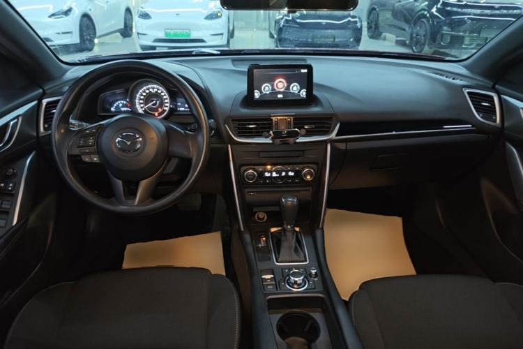 Used Mazda CX-4 2016 2.0L Automatic Two-Wheel Drive Blue Sky Exploration Edition Center Console