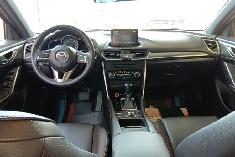 Used Mazda CX-4 2016 2.0L Automatic 2WD Blue Sky Luxury Edition Center Console