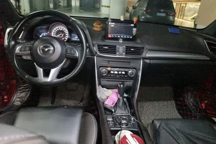 Used Mazda CX-4 2016 2.0L Automatic 2WD Blue Sky Luxury Edition Center Console