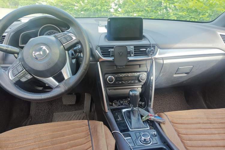 Used Mazda CX-4 2016 2.5L Automatic 4x4 Sky Blue Passion Edition Center Console