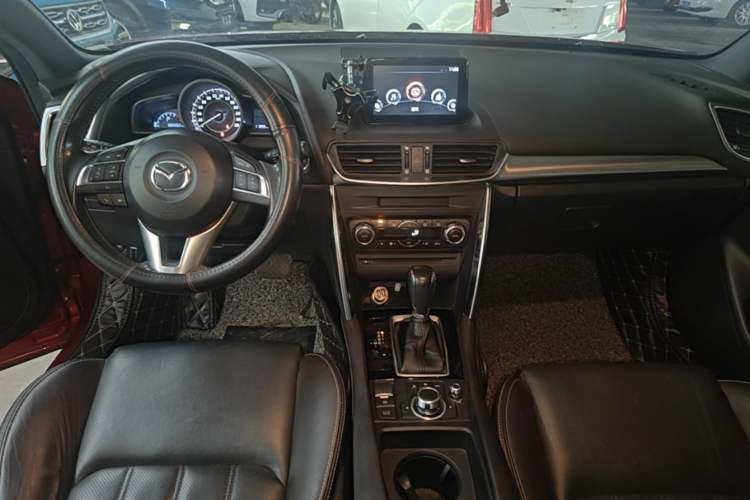 Used Mazda CX-4 2016 2.0L Automatic 2WD Blue Sky Luxury Edition Center Console