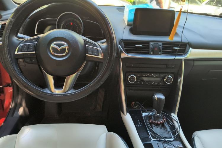 Used Mazda CX-4 2016 2.5L Automatic 4x4 Bluetide Fearless Edition Center Console