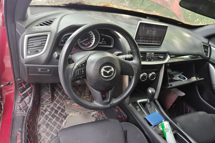 Used Mazda CX-4 2016 2.0L Automatic 2WD Blue Sky Dynamic Edition Center Console