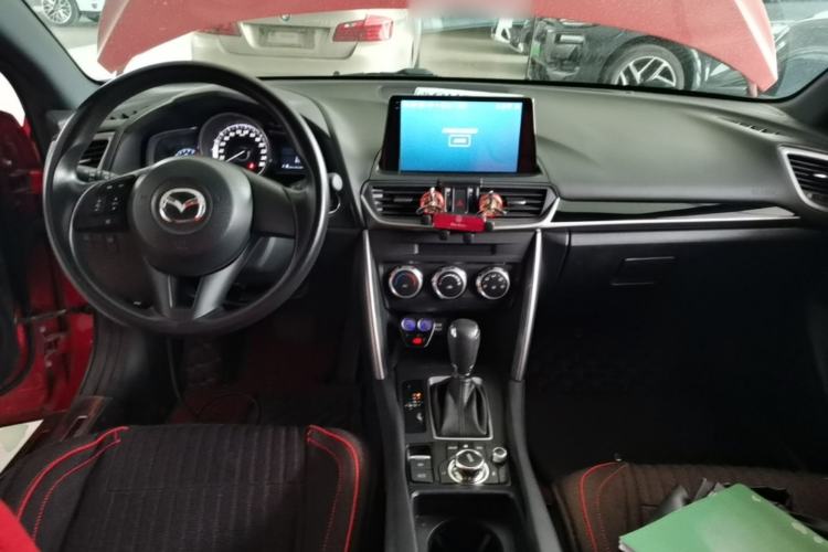 Used Mazda CX-4 2016 2.0L Automatic 2WD Blue Sky Dynamic Edition Center Console